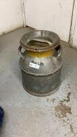 ANTIQUE CREAM CAN - "PALM"....WITH LID
