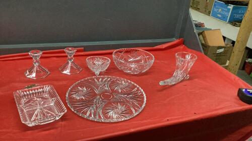 BOX W/ PINWHEEL CRYSTAL PIECES