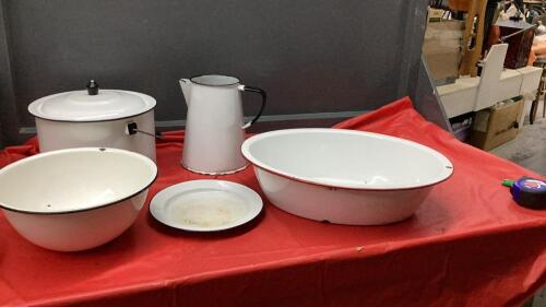 WHITE ENAMEL COLLECTION