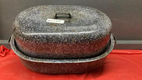 ENAMEL ROAST PAN WITH LID
