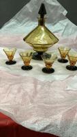 GLASS DECANTER SET