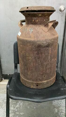 MILK CAN WITH LID
