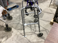 2-WHEEL WALKER WITH 2 STABLE LEGS