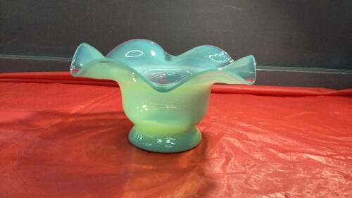 SEAFOAM GREEN IRIIDESCENT BOWL