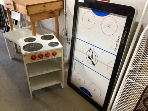 TABLE TOP AIR HOCKEY GAME + PLAY STOVE