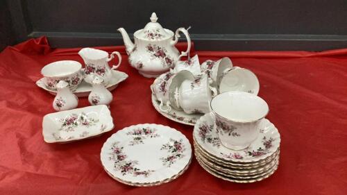ROYAL ALBERT - LAVENDER ROSE