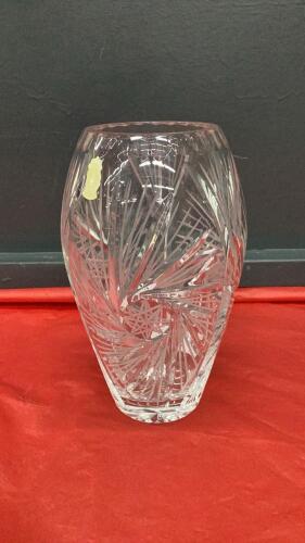 PINWHEEL CRYSTAL VASE