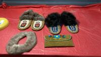 (2) PAIRS OF MOCCASINS, SMALL LEATHER BEADED PURSE, FUR COLLAR
