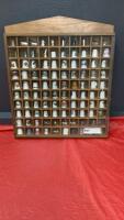 (100) VINTAGE THIMBLE COLLECTION IN DISPLAY CASE