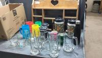 &ldquo;HEART&rdquo; SHELF UNIT AND BOX WITH GO CUPS, FREEZER MUGS