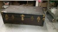 ANTIQUE WOOD TRUNK W/ BRASS DETAIL - LOCKED. - NO KEY