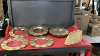 GOLD DECORATIVE GLASS CHARGER PLATES & PLATTER
