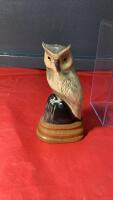 HORN CARVING OF AN OWL ON WOOD BASE