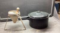 CANNER WITH RACK , REAMER W/STAND AND PADDLE