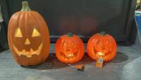 HALLOWEEN DECOR - 3 PLASTIC PUMPKINS