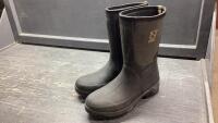 NOBLE OUTFITTER LINED BOOT - NOT STEEL TOE