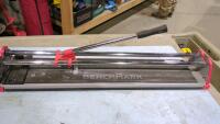 Benchmark tile cutter