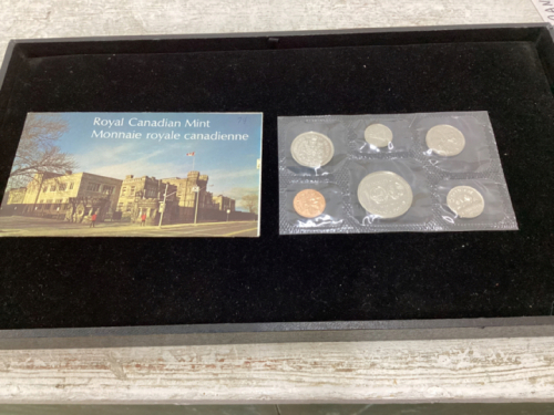 ROYAL CANADIAN MINT 1974 COIN SET