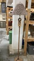 AFRICAN THEME FLOOR LAMP