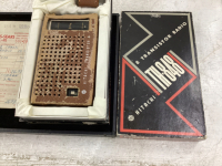 HITACHI TRANSISTOR RADIO IN ORIGINAL BOX