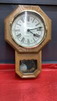 ELGIN BATTERY OPERATED WALL CLOCK