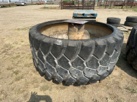 Rubber tire water trough