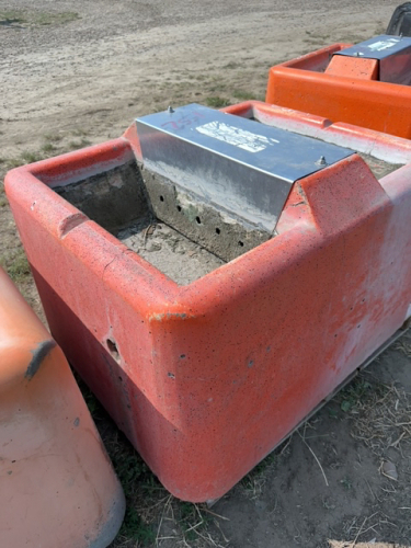 UFA. C 350 concrete water trough