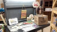 BOX OF WALL DECOR - SAYINGS, FRAMES