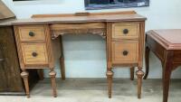 VINTAGE DESK W/ 4 DRAWERS