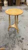 ROUND PLANT STAND - WOOD