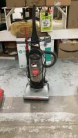 BISSELL POWER FORCE UPRIGHT BAGLESS VACUUM