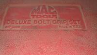 Mac bolt grip set