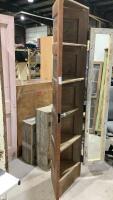 CORNER DISPLAY UNIT WITH SIDE MIRROR