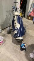 GOLF BAG ON CART WITH MIXED BRAND CLUBS + NEW DUNLOP GOLF BALLS