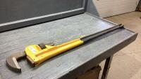 POWERFIST 48&rdquo; PIPE WRENCH