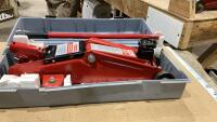 MOTOMASTER HYDRAULIC FLOOR JACK IN CASE - 1 1/2 TON