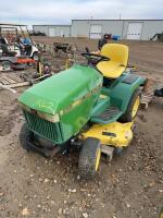 John Deere 265 riding lawnmower