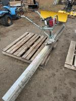Gas powered 9' screeter