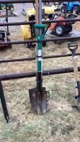 BUNDLE OF YARD TOOLS -(2) SPADE, FORK