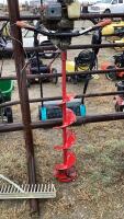 GAS POWERED ICE AUGER - QUANTUM 8