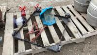 ROLLING METAL FRAME, HUMMINGBIRD FEEDERS, BOOMERS