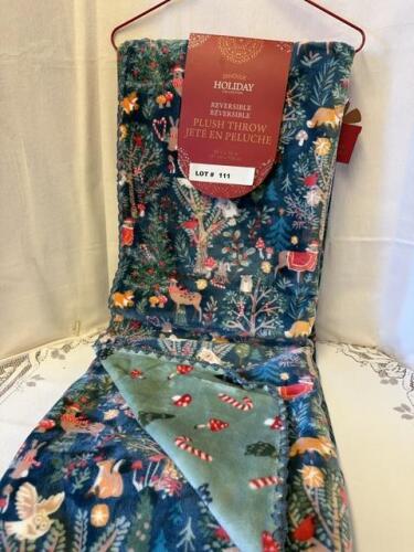 New reversible plush throw