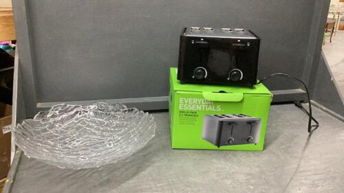 GLASS SERVING BOWL & EVERYDAY ESSENTIALS TOASTER