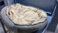 CABELA&rsquo;S DOG BED