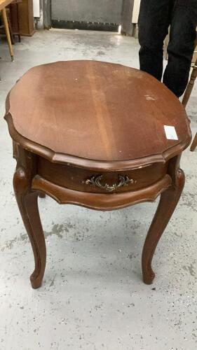 WOODEN END TABLE
