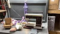 PFAFF SYNCHROTONIC 1229 SEWING MACHINE WITH ACCESSORIES