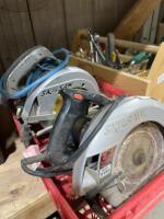 Flat with two skill saws