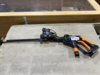 WORX 20 V CORDLESS HYDRO SHOT WAND