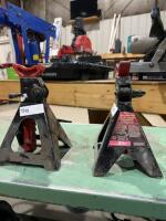 Pair of jackstands