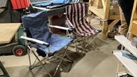 (2) FOLDING CHAIRS